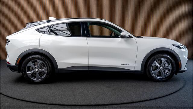 Ford MUSTANG Mach-E RWD 75 kWh B&O - 360 Camera - Leder - Parelmoer met - 15200km - SOH 97.2 %
