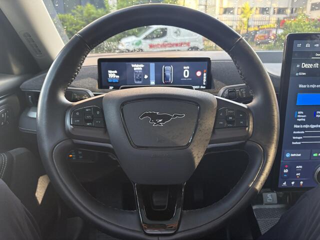 Ford MUSTANG Mach-E RWD 75 kWh SOH 94% GARTANTIE 2031* APPLE CARPLAY / ANDROID AUTO . 360° CAMERA .