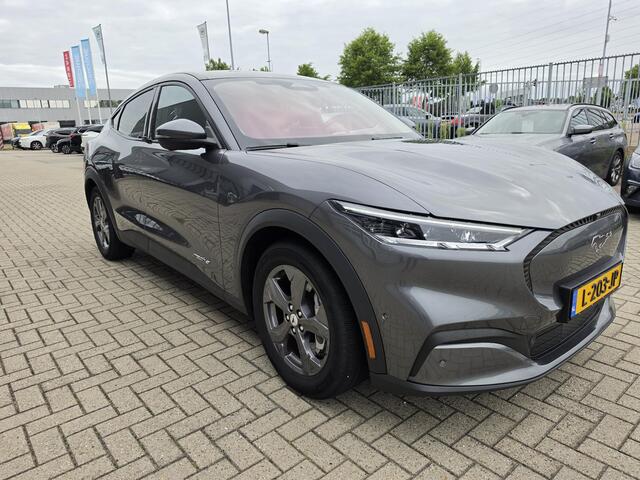Ford MUSTANG Mach-E RWD 75 kWh | 92% SoH | B&O | Panoramadak | 360° camera | Stoel- en stuurverwarming | Elektrisch bedienbare achterklep