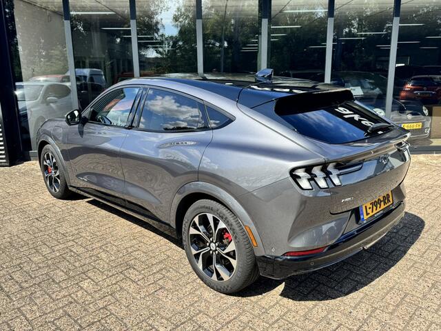 Ford MUSTANG Mach-E Extended First Edition AWD 98 kWh*Panorama*Leder*