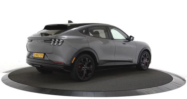 Ford MUSTANG Mach-E Extended Premium RWD 98 kWh Cruise control adaptief / Panoramadak / Navigatie