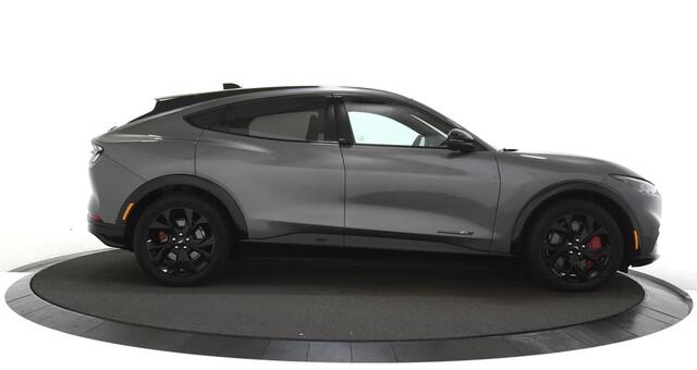 Ford MUSTANG Mach-E Extended Premium RWD 98 kWh Cruise control adaptief / Panoramadak / Navigatie