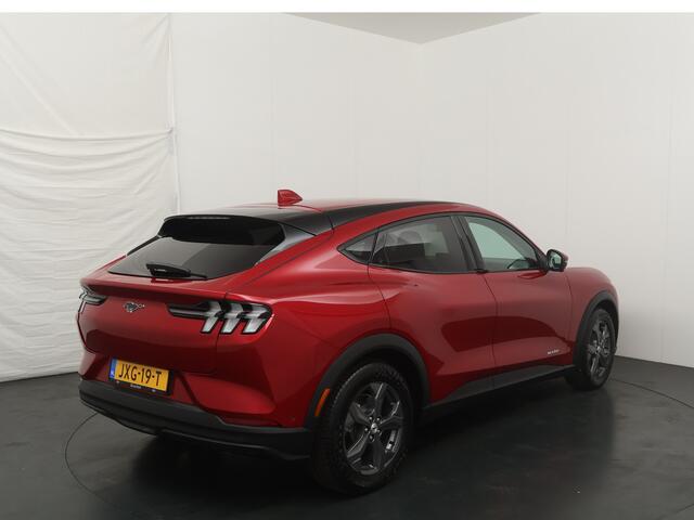 Ford MUSTANG Mach-E RWD 75 kWh 268 pk | B&O | Adapt. cruise | LED | 360° Camera | El. a. klep | Apple Carplay & Android Auto draadloos |