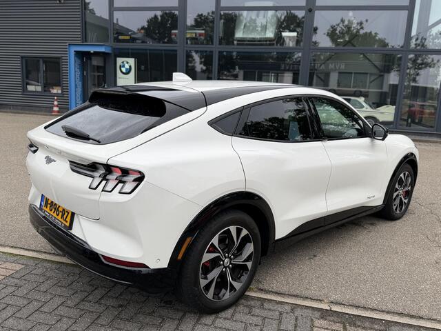 Ford MUSTANG Mach-E AWD 75 kWh SOH 93% ORIGINEEL NL AUTO MET NAP | B&O PREMIUM AUDIO | LEREN BEKLEDING | 360° CAMERA | ELEKTRISCHE STOELEN MET GEHEUGEN | TECHNOLOGY PACK | WINTERPAKKET | ADAPTIVE CRUISE CONTROL | DODEHOEKDETECTIE | FORD DEALER ONDERHOUDEN | ALL-IN PRIJS INCL. 12 MND BOVAG GARANTIE |