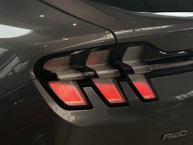 Ford MUSTANG Mach-E Extended Range 371 pk AWD 98 kWh | Pano | B&O | El. a. klep | 360° Camera | Adapt. cruise | SOH 94,4%