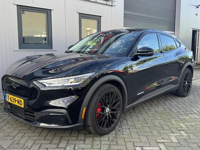 Ford MUSTANG Mach-E Volleer Dikke velgen RWD 75 kWh