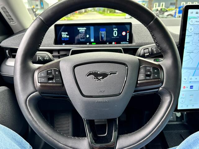 Ford MUSTANG Mach-E BWJ 2021 RWD 270 PK 75 kWh LEDER | FULL LED | PANODAK | ADAPTIVE CRUISE | ELEKTR. STOELEN | ELEKTR. ACHTERKLEP | DODOE HOEK | STOEL + STUUR VERW. | CARPLAY + ANDROID | NAVI | CLIMA | LMV | PDC