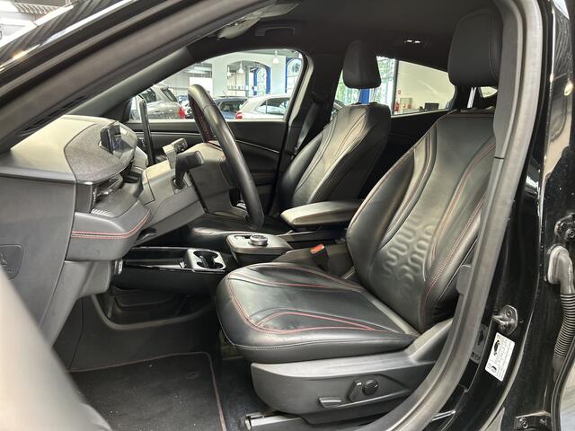 Ford MUSTANG Mach-E Extended RWD 98 kWh Premium | Adapt. Cruise | Rondomzicht camera | SOH 95,3% | Stoel, Stuur & Voorruitverwarming | El. verst. stoel + geh. | 19"