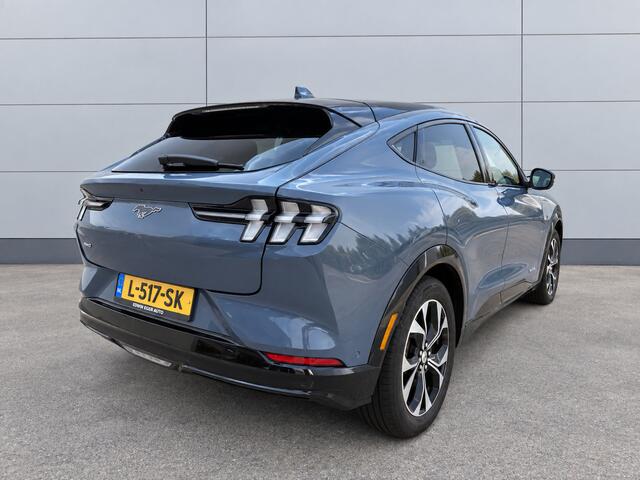 Ford MUSTANG Mach-E AWD 75 kWh | SOH 95.5 % | Trekhaak afn. | Ad cruise | Navi | Led | NL-auto