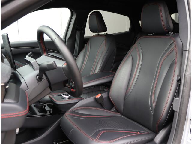 Ford MUSTANG Mach-E AWD 75 kWh | Trekhaak | SOH 92,3% | B&O | 360 Camera