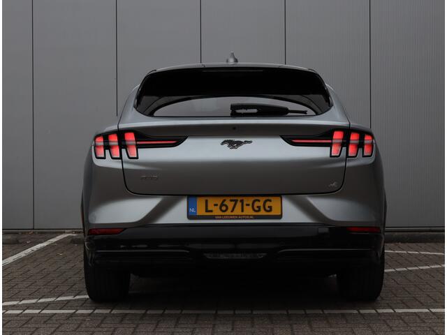 Ford MUSTANG Mach-E AWD 75 kWh | Trekhaak | SOH 92,3% | B&O | 360 Camera