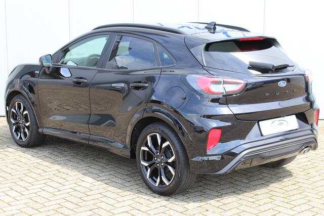Ford PUMA 1.0-125 pk EcoBoost Mild Hybrid ST-Line X AUTOMAAT ! Gun uzelf het plezier en comfort van een automaat ! Cruise Control, Climate Control, Achteruitrijcamera, Parkeersensoren v+a, metallic lak, LM wielen, Navigatie, Telefoonvoorb., etc.