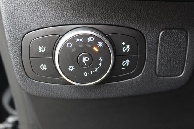 Ford PUMA 1.0-125 pk EcoBoost Mild Hybrid ST-Line X AUTOMAAT ! Gun uzelf het plezier en comfort van een automaat ! Cruise Control, Climate Control, Achteruitrijcamera, Parkeersensoren v+a, metallic lak, LM wielen, Navigatie, Telefoonvoorb., etc.