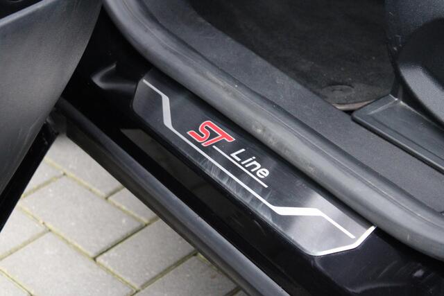 Ford PUMA 1.0 EcoBoost Hybrid ST-Line 125pk | Winter pack | Climate control | Navigatie | All season banden | Digitaal display