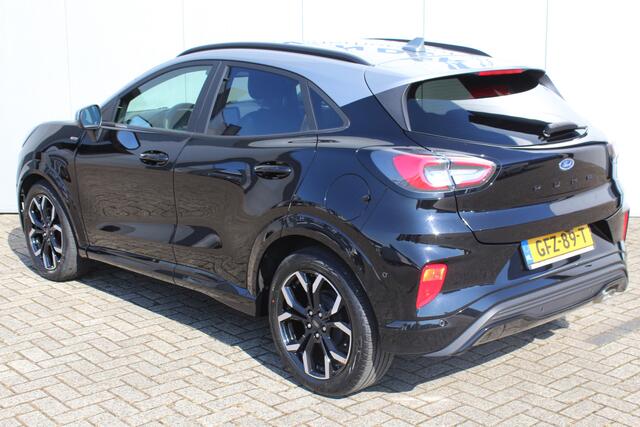 Ford PUMA 1.0-125pk EcoBoost Hybrid ST-Line X Two tone. AUTOMAAT ! Gun uzelf het plezier en comfort van een automaat ! Volautm. airco, navigatie, telefoonvoorb., cruise control, lane assist, B&O soundsystem, LED verlichting, camera, parkeersensoren v+a etc.