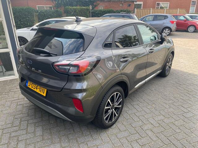 Ford PUMA 1.0 EcoBoost Titanium