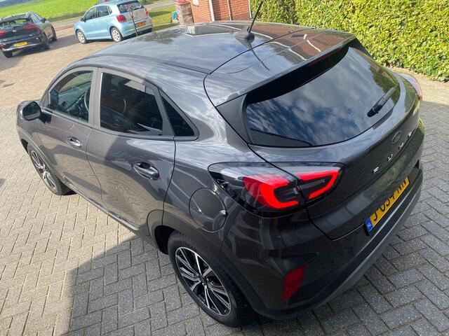 Ford PUMA 1.0 EcoBoost Titanium