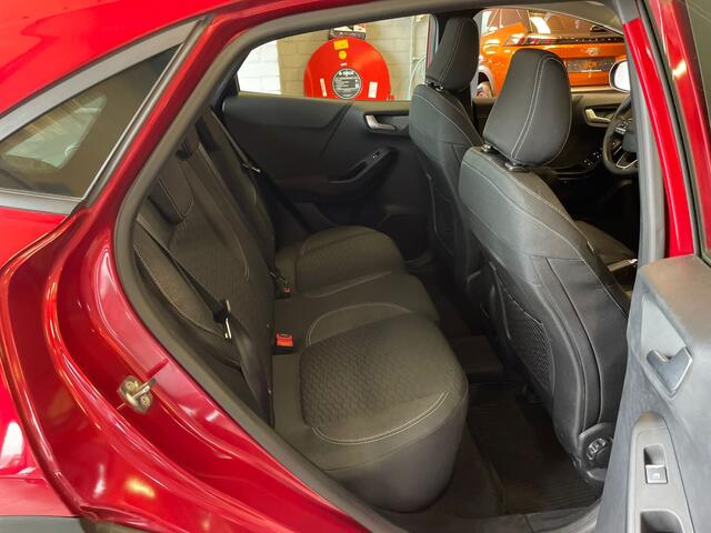 Ford PUMA 1.0 EcoBoost Titanium