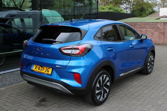 Ford PUMA 1.0 EcoBoost Hybrid Titanium