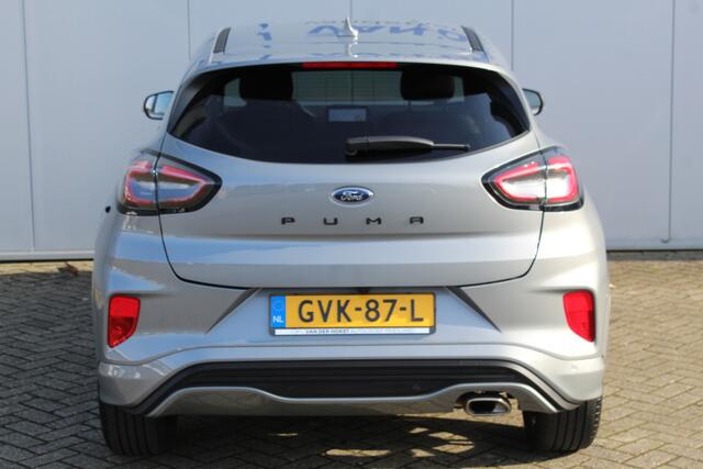 Ford PUMA 1.0-125pk EcoBoost Mild-Hybrid ST-Line X AUTOMAAT ! Gun uzelf het hoge comfort van een automaat ! Volautm. airco, stoel-, stuur- en voorraamverwarming, camera, adaptive cruise control, lane- en side assist, metallic lak, LM wielen etc.