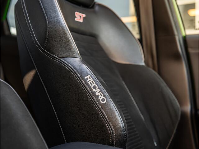 Ford PUMA 1.5 EcoBoost ST-X PANO B&O AUDIO CAMERA 19 INCH RECARO SCHAALSTOEL BOMVOL!!!