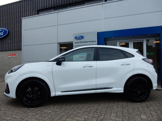 Ford PUMA 125PK EcoBoost Hybrid ST-Line | Navigatie | 18-inch | Black Pack | LED | Privacy glass |