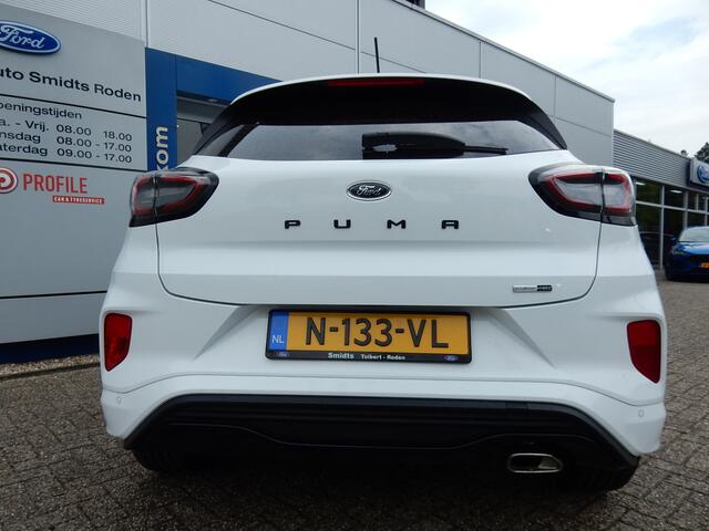 Ford PUMA 125PK EcoBoost Hybrid ST-Line | Navigatie | 18-inch | Black Pack | LED | Privacy glass |