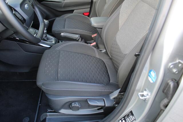 Ford PUMA 1.0 EcoBoost Hybrid Titanium 125pk Nieuw Model Naviagtie , Camera , Stoel , Stuur en Voorruitverwarming Fabrieksgarantie t/m 16-6-2029 ! Slechts 3.000km !