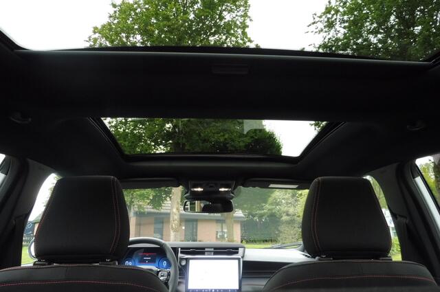 Ford PUMA 125pk EcoBoost Hybrid ST-Line X Panoramadak Trekhaak Navi Camera voor en achter enz. dikke dure auto