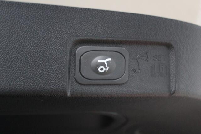 Ford PUMA 1.0-125pk EcoBoost Mild-Hybrid Titanium X. Prachtige erg goed onderhouden Ford Puma, slechts 50.000km ! Autm. airco, camera, navigatie, telefoonvoorb., trekhaak, LED verl., massage stoelen etc.