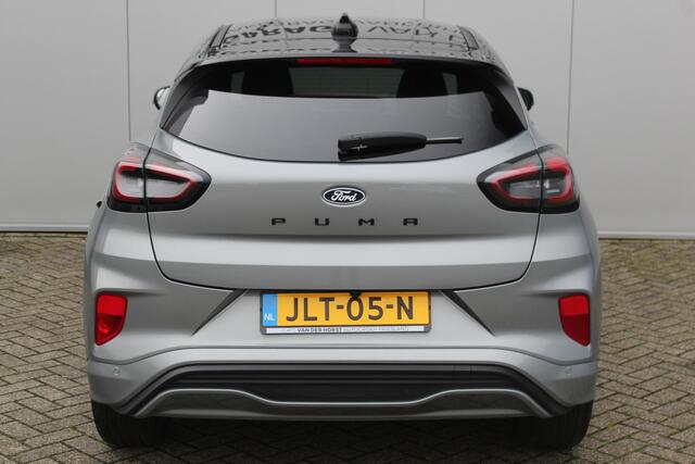 Ford PUMA 1.0-125pk EcoBoost Mild-Hybrid ST-Line, two-tone. Alwéér een prachtige hoogzitter met slechts 12.000km ! Autm. airco, camera 360gr., LM wln, side- en lane assist, adaptieve cruise cntrl, navigatie, telefoonvoorb., stoel-, stuur-- en voorraamverw. etc.