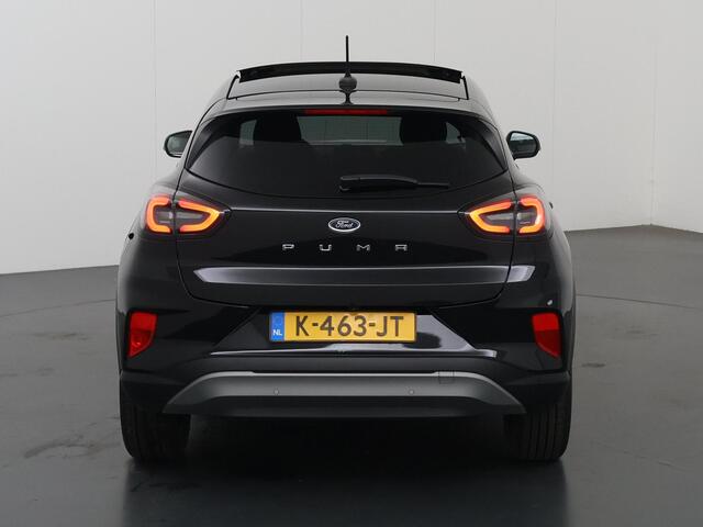 Ford PUMA 1.0 EcoBoost Titanium | Panoramadak | Winterpakket | Cruise Control Adaptief | Parkeercamera | Navigatie |
