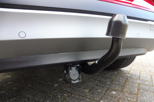 Ford PUMA nwe.model 125pk Hybrid Titanium Navi Camera Trekhaak Elek.klep Winter-Pack BIJNA NIEUWE NED. AUTO