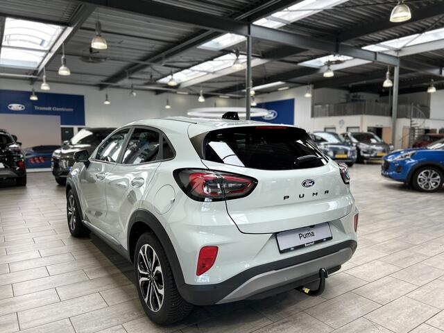 Ford PUMA EcoBoost Hybrid 125pk Titanium | Trekhaak | Winterpack | Adapt. Cruise | Dodehoek detectie | 360 Camera | Fabr. Gar. t/m 07-2029