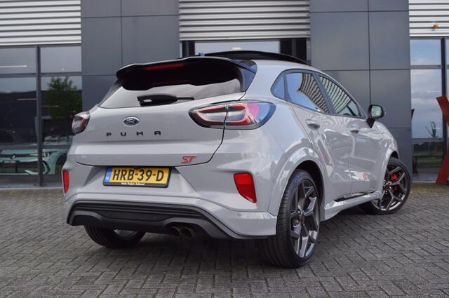 Ford PUMA ST Performance 170pk Aut. / Sportstoelen/ Panodak / 19 Inch LM/ BenO /Camera/ Navi