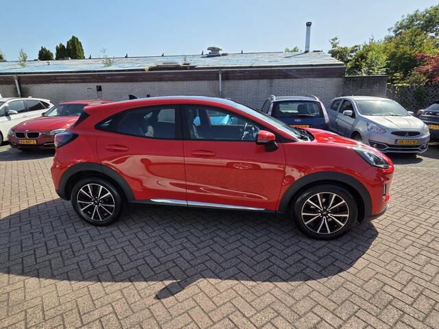 Ford PUMA 1.0 EB Hyb. Titanium, panoramadak. B&O.