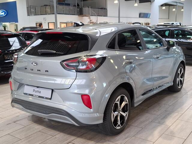 Ford PUMA EcoBoost Hybrid 125pk ST-Line | Winterpack | Cruise control | Camera | Clima | SYNC 4 | All-season banden |