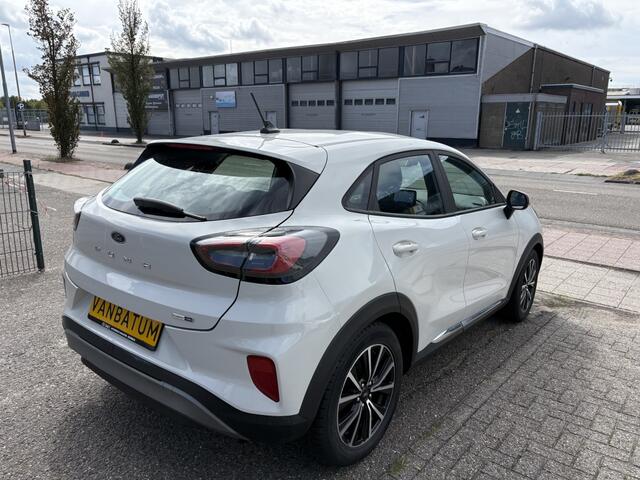 Ford PUMA 1.0 EcoBoost Hybrid Titanium