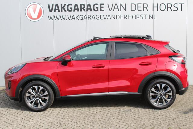 Ford PUMA 1.0-125pk EcoBoost Mild-Hybrid Titanium. Fabr. garantie t/m 21-09-2029 ! Elektr. pano-dak, stoel-, stuur- en voorraamverw., 360gr. camera, adaptieve cruise cntrl, side- en lane assist, parkeersensoren v+a, metallic lak, LM wielen.