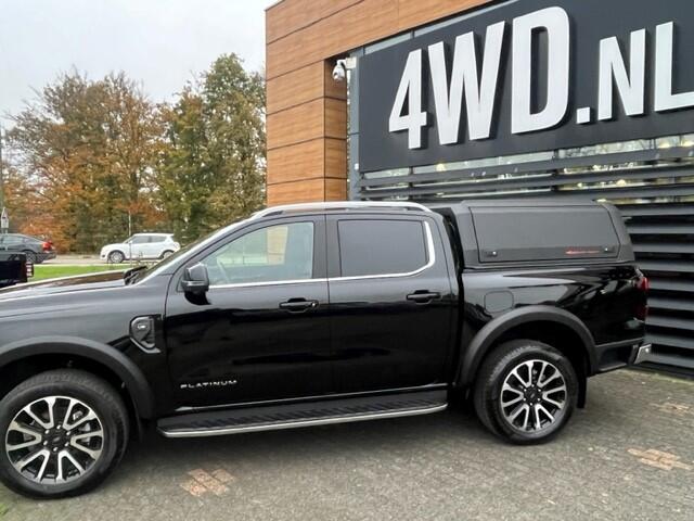 Ford RANGER 3.0 V6 AUT 240 PK 4X4 EURO 6 VAN 3500KG PLATINUM BPM VRIJ ! 2024 V.A ¤ 63.900 EXCL LAATSTE KANS VOOR BPM VRIJE BEDRIJFSAUTO - LEDER-NAVI CLIMA ADAPTIVE CRUISE - 3500 KG TREKKRACHT afgebeelde multi functionele hardtop en lades tegen meerprijs . we richten