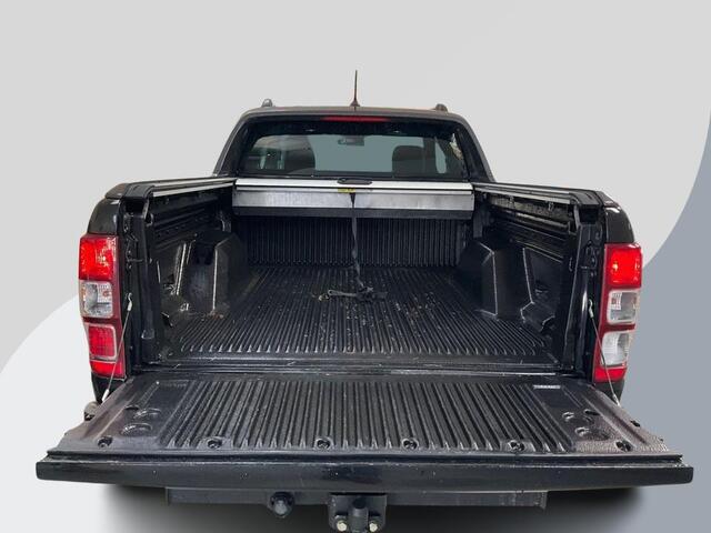 Ford RANGER 3.2 TDCi Wildtrak Supercab | Trekhaak | 3.500 kg geremd trekgewicht | Adaptive cruise control | Stoelverwarming | Achteruitrijcamera |