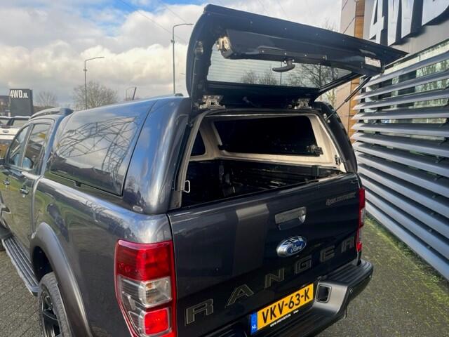 Ford RANGER 2.0 TD 213 PK AUT EURO 6 LEDER NAVI CLIMA CRUISE RAPTOR PACK NAP ¤ 24495 EXCL Auto in zeer goede staat dealer onderhouden , mag 3500 kg trekken , meest luxe uitvoering met hardtop met 3 zijkleppen . afleverpakket naar keuze