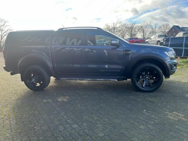 Ford RANGER 2.0 TD 213 PK AUT EURO 6 LEDER NAVI CLIMA CRUISE RAPTOR PACK NAP ¤ 24495 EXCL Auto in zeer goede staat dealer onderhouden , mag 3500 kg trekken , meest luxe uitvoering met hardtop met 3 zijkleppen . afleverpakket naar keuze