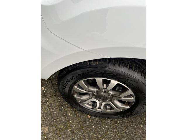 Ford RANGER 3.2 TD AUT 4WD 5 PERS VAN EURO 6 LEDER/NIVI/CLIMA/CRUIS NAP 127.220 KM ¤ 32.495 EXCL BTW Auto in goede staat dealer onderhouden . mag 3500KG TREKGEWICHT -afleverpakket en garantie naar keuze .