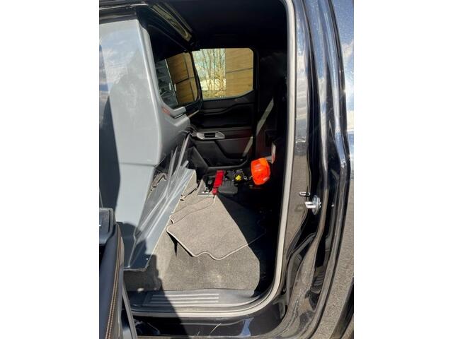Ford RANGER 3.0 V6 TD AUT 4WD BPM VRIJ ! 2 PERS VAN LEDER NAVI CLIMA CRUISE 20 INCH ¤ 51.900 EXCL FISCAAL ZEER VOORDELIGE FULL OPTIONS PICK UP , MAG 3500 KG TREKKEN BPM VRIJ STELLING VOOR ONDERNEMERS auto schade vrij dealer onderhouden met leder navi addaptive 