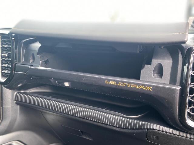 Ford RANGER Wildtrak Double Cab PHEV | DIRECT LEVERBAAR | 278PK | Trekhaak | Blis | 12" Infotainment scherm met SYNC 4 | Elektrisch 8-weg verstelbare en verwarmbare stoelen | 18" Lichtmetalen velgen