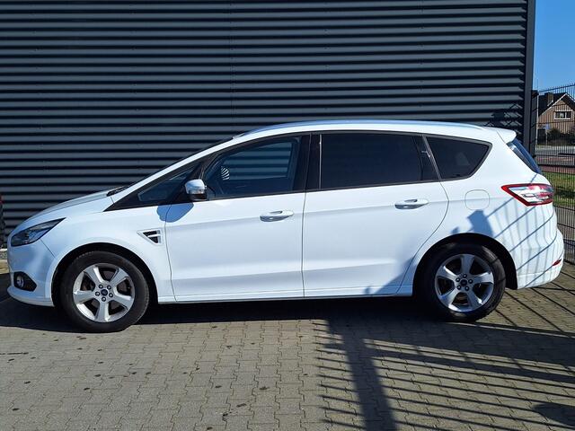 Ford S-MAX 1.5 Titanium 7persoons | Navigatie | Camera | Carplay | Cruise Control | L.M. 17" | Climate Control | Parkeersensoren | DAB |