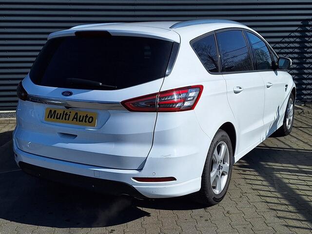 Ford S-MAX 1.5 Titanium 7persoons | Navigatie | Camera | Carplay | Cruise Control | L.M. 17" | Climate Control | Parkeersensoren | DAB |