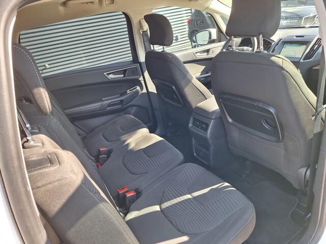 Ford S-MAX 1.5 Titanium 7persoons | Navigatie | Camera | Carplay | Cruise Control | L.M. 17" | Climate Control | Parkeersensoren | DAB |