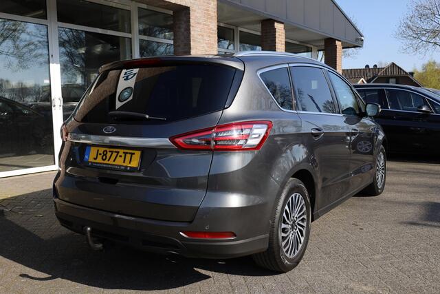 Ford S-MAX 1.5 Titanium 7p. TREKHAAK CAMERA CARPLAY NAVI DAB RUIT+STOELVERW. CRUISE 2xPDC CLIMA 17"LMV ELEK.ACHTERKLEP PARK.ASS. 2xKEYLESS